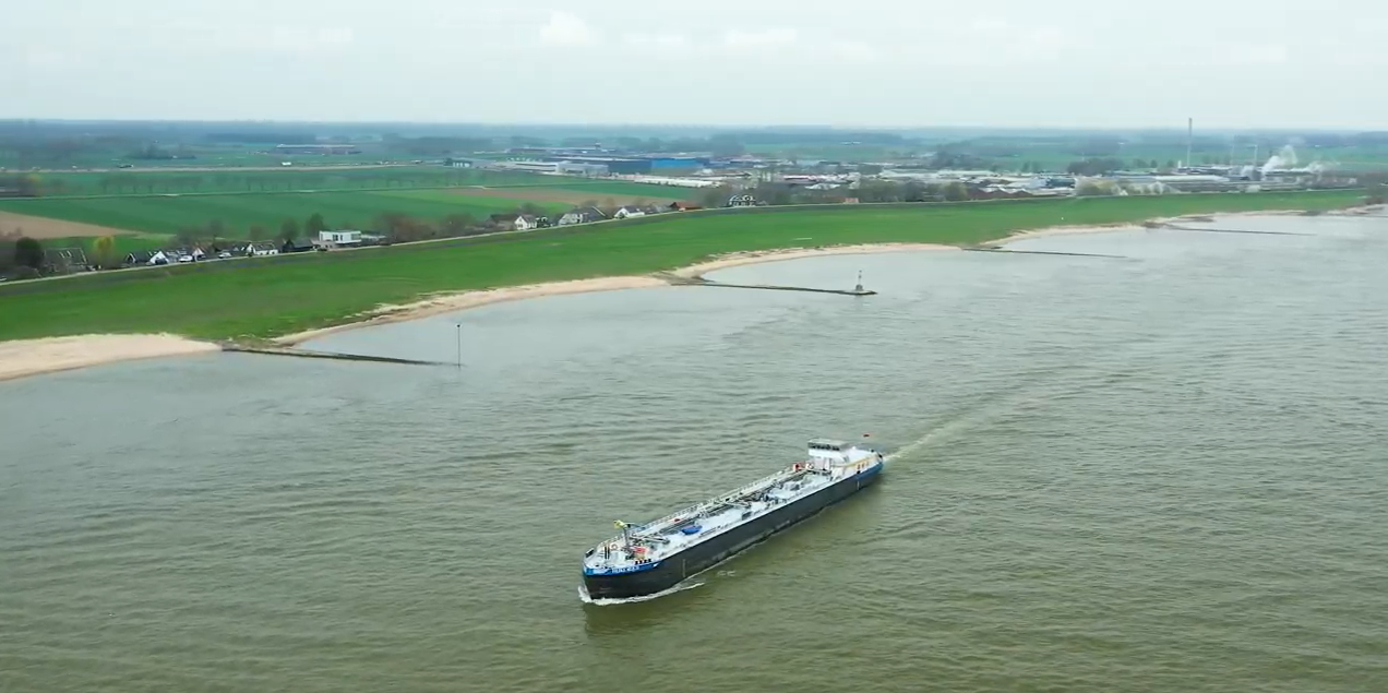 Dijkversterkingsprojecten in het hele land Dijkversterkingsprojecten in het hele land